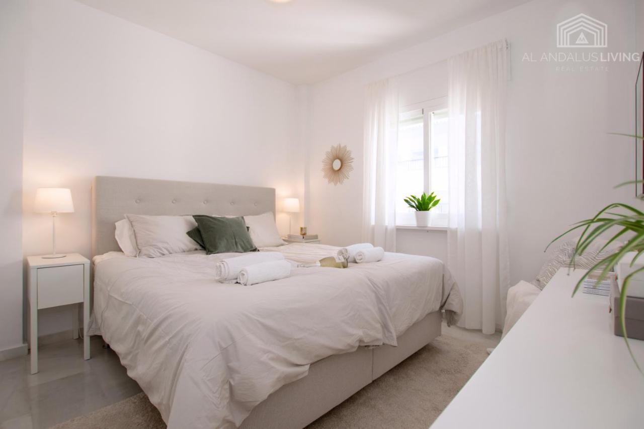 Scandinavian Style Apartment With Amazing Sea Views And South West Facing Sunny Terrace In Miraflores Walking Distance To The Beach! Малага Екстериор снимка