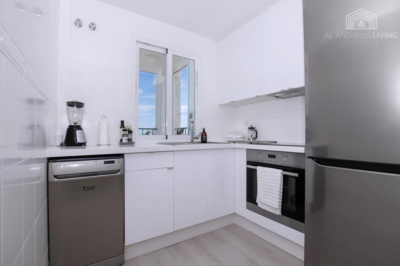 Scandinavian Style Apartment With Amazing Sea Views And South West Facing Sunny Terrace In Miraflores Walking Distance To The Beach! Малага Екстериор снимка