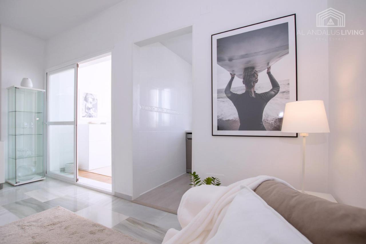 Scandinavian Style Apartment With Amazing Sea Views And South West Facing Sunny Terrace In Miraflores Walking Distance To The Beach! Малага Екстериор снимка